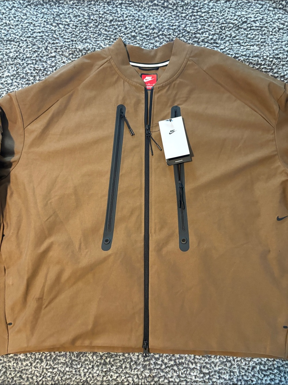 Nike Men’s Size XL Full Zip Bomber Jacket in Khaki Brown NWT!